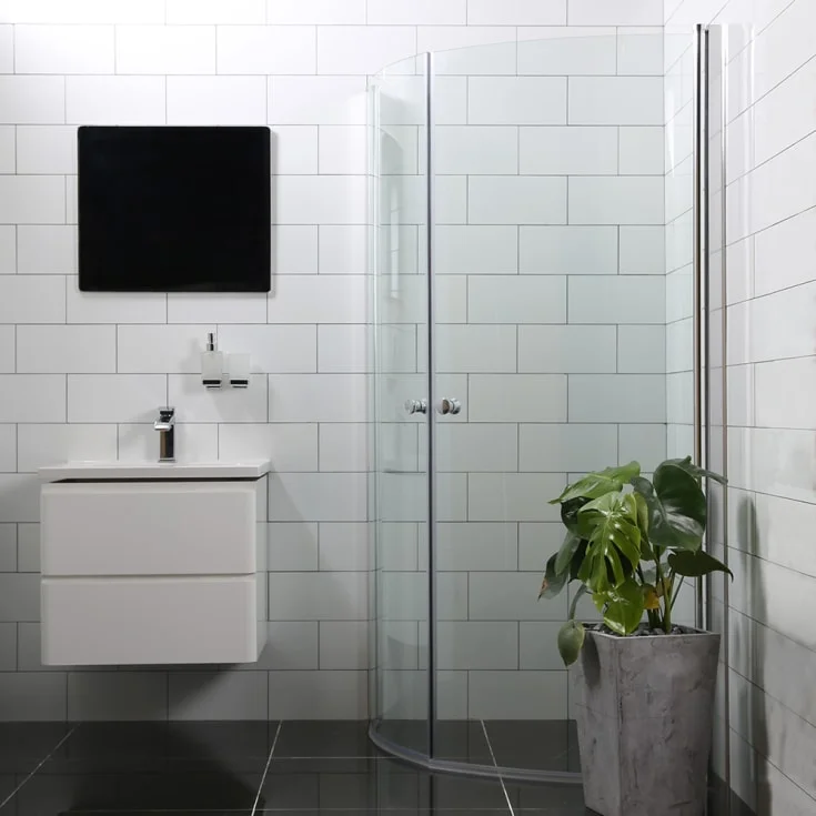 Bathlife Allsidig buet dusjhjørne, 90×90 cm, klart glass, aluminium profil | 40728540 Bathlife Allsidig buet dusjhjørne, 90×90 cm, klart glass, aluminium profil | 40728540