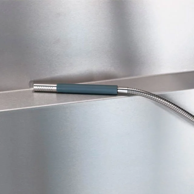 Vola T2M hånddusj, med 1,5 m metallslange, sort matt | T2M-27